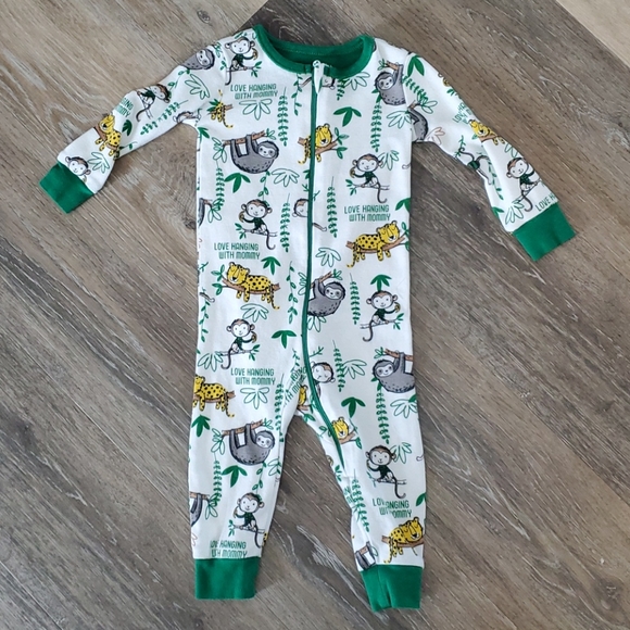 4 baby onezies - Picture 2 of 5